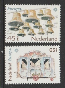 PAÍSES BAJOS - 1981 EUROPA conjunto de 2 montadas sin montar o nunca montada - campanas y barril música de órgano - Imagen 1 de 1
