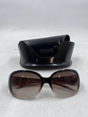 Gafas de sol Fendi rectangulares con patrón degradado púrpura Foto 1 de 4