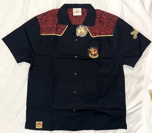 ADULT L Rockabilly Pikachu Button-Up Pokemon World Championship 2025 Exclusive - Bild 1 von 2