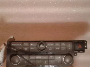 Audio Equipment Radio Control Panel Fits 04 QUEST 475191 - Imagen 1 de 12
