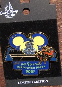 Disney Pin CARDED LE NOT SO SCARY HALLOWEEN PARTY 2001 SCHLOSS SEHR SELTEN - Bild 1 von 1