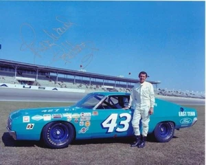 RICHARD PETTY signed Autogramm 8x10 NASCAR Foto THE KING - Bild 1 von 1