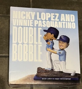 KC Kansas City Royals Nicky Lopez & Vinnie Pasquantino Double Bobble 18/06/23 nuovo con scatola - Foto 1 di 2