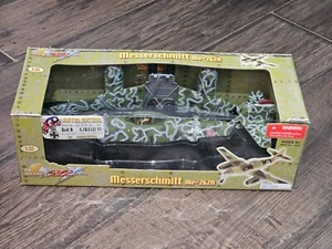 Ultimate Soldier 1/32 Scale Messerschmitt Me-262A-2 Red B Limited Edition - Picture 1 of 3