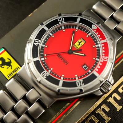 FERRARI FORMULA de CARTIER esfera roja Cal. Reloj y caja suizos de buceo ETA 955.412 de colección Foto 1 de 4
