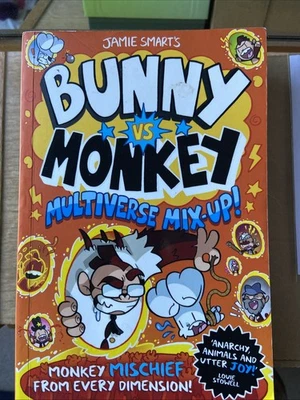 Jamie Smart's Bunny vs Monkey Multiverse Mix-up! (Fickling paperback 2023) - Image 1 of 4