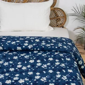 Solid Blue Cotton 100% Soft Pure Cotton Reversible Machine Quilt - Picture 1 of 5