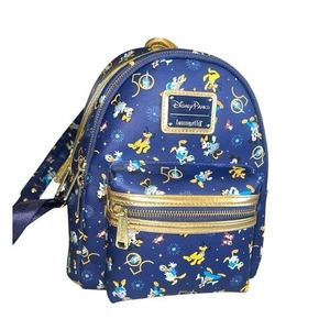 Mini Mochila Mickey & Friends 50 Aniversario Disney Parks Loungefly WDW AZUL MARINO - Imagen 1 de 9