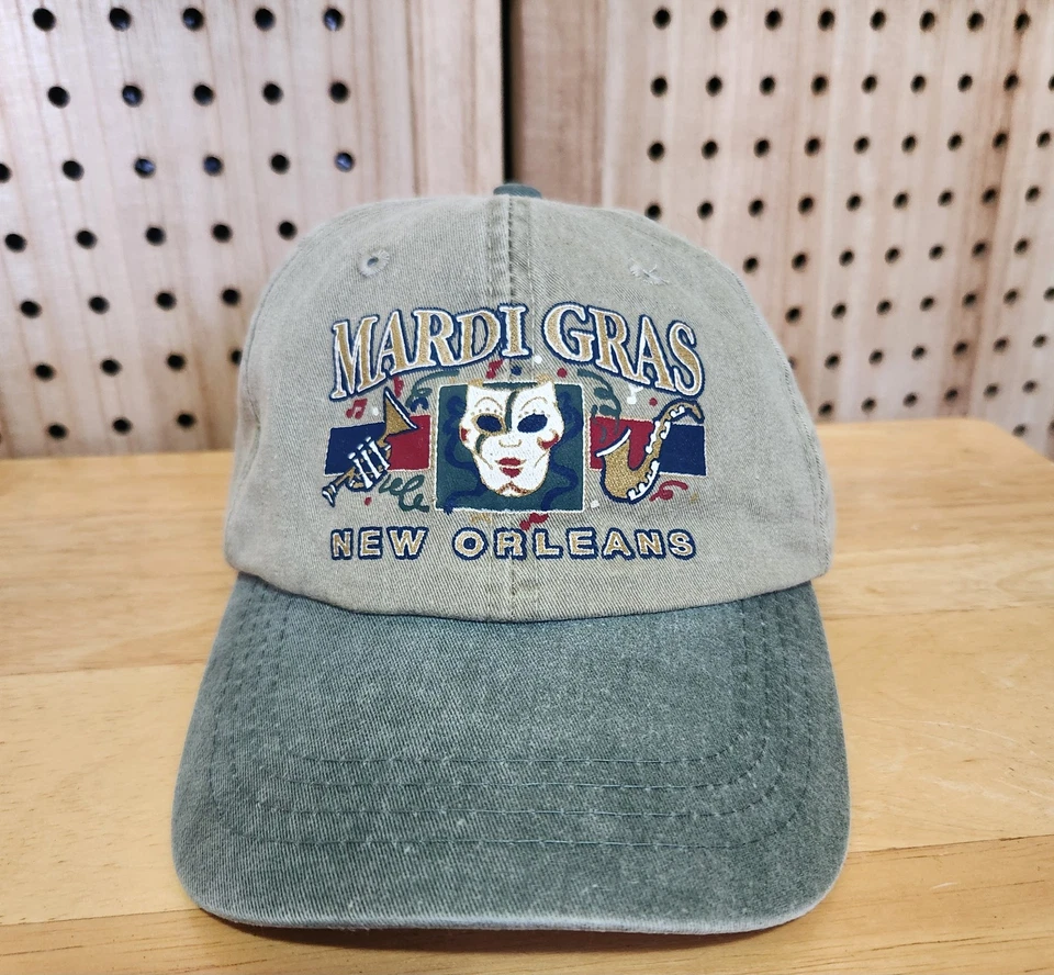 MARDI GRAS 全新 ORLEANS COBRA 帽子 卡其色 背带 可调 均码 适合 — 第 1/4 张图片