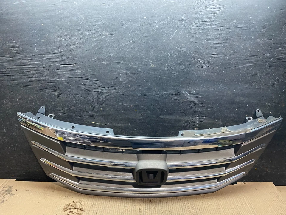 Parrilla superior delantera Honda Accord Crosstour 2010 2011 V4148 DG Foto 1 de 4