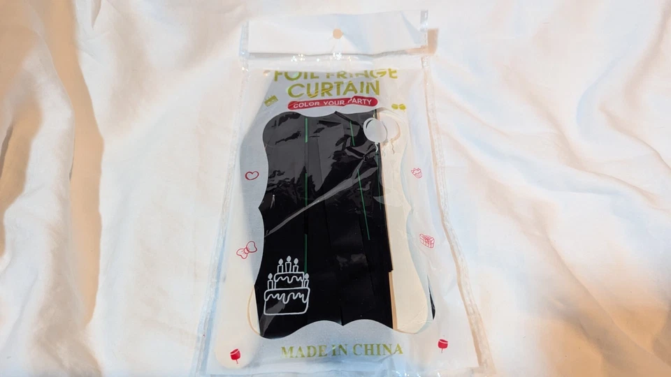 Cortina con flecos de aluminio negro para decoración de Halloween para fiesta Foto 1 de 1