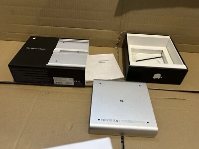 Genuine Apple VESA Mount Adaptor for Apple 24 & 27in Cinema Displays & 27in - Image 1 of 3