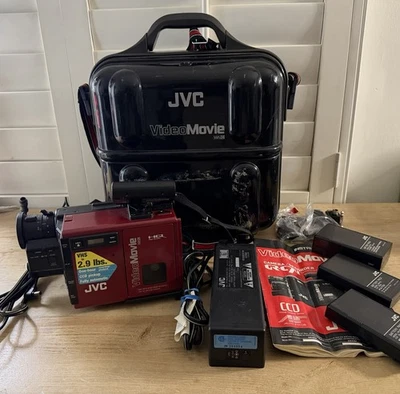 JVC GR-C7U Video Movie Camcorder w/Case Charger Etc. POWERS ON WORKS - READ! - Image 1 of 4