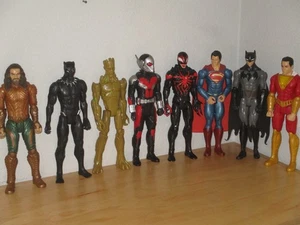 Großhandelsposten von 8 Superhelden Actionfiguren 12" Marvel und DC Sortiment gut - Bild 1 von 2