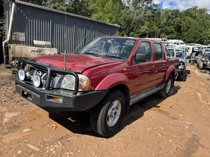 NISSAN NAVARA D22, 12/01-08/15 LEFT GUARD LINER (INNER BLACK PLASTIC LINER) - Picture 1 of 8