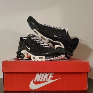 【604133-091】- NIKE AIR MAX PLUS - BLACK CHROME - SIZE 10 - DS NEW - Picture 1 of 4