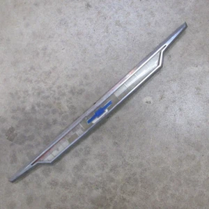 63 1963 CHEVROLET IMPALA BISCAYNE BEL AIR SS ORIGINAL GM TRUNK EMBLEM 3820220 - Picture 1 of 3