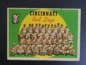 1959 Baseball Topps #111 Cincinnati Red Legs Team Card