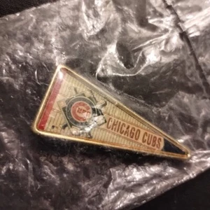 Chicago Cubs Pennant Pin Lapel Hat Button MLB baseball Wincraft - Picture 1 of 4