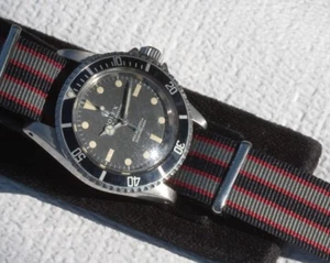 The New Bond Gris 20mm Nailon Militar Reloj Correa Gris, Rojo y Negro Rayas - Imagen 1 de 3