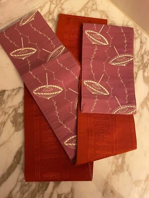 MT129 Asian table runner reversible vivid orange/pink with paper umbrella print - Image 1 of 2