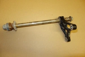 Suzuki Gsf gsf250 gf Bandit 250 Hinterrad Felge Achsspindel mit Bremsaufhänger - Bild 1 von 5