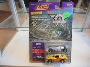 Johnny Lightning Indianapolis 500 Champions 1975 Winner Bobby Unser on Blister - Bild 1 von 2