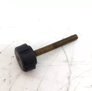 Raymarine / Raytheon Mounting Hardware / Single Replacement Mount Screw - Picture 1 of 5