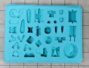 Hirst Arts Mold #328 ROBOTS (MOLD A) - NM - Picture 1 of 1