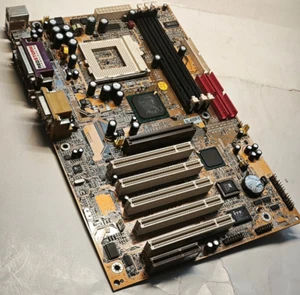 Socket 370 *Tualatin Overclocking* Motherboard Soltek SL-65EP-T + CPU & 128 MB - Picture 1 of 10