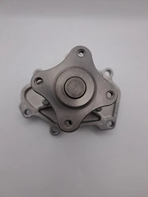 Bomba de agua para Infiniti FX45 M45 Q45 QX56 Nissan Armada Titan VK45DE VK56DE Foto 1 de 4