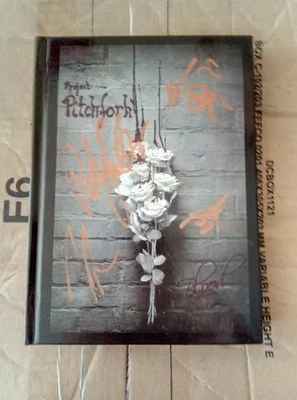 PROJECT PITCHFORK Blood Fan Book Edition !!! Von Der Band Original Signiert !!! - Bild 1 von 2