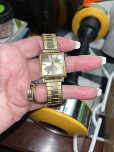 Vintage Mens Timex Original Mechanical handwind watch NOT WORKING - Picture 1 of 2