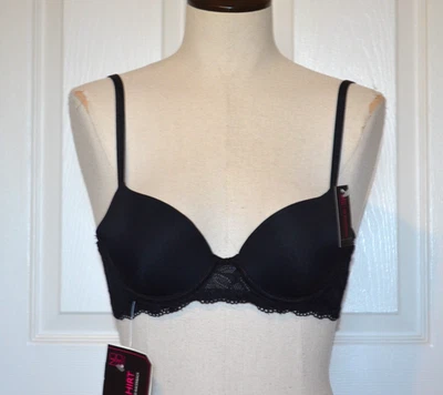 Sujetador camiseta negra No Boundaries para mujer talla 32B se convierte en espalda deportiva con aros Foto 1 de 4