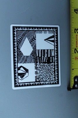 PEGATINA VOLCOM Stone Marco Negro Blanco Patrones Artísticos OG VC3 Surf Skateboarding Foto 1 de 4