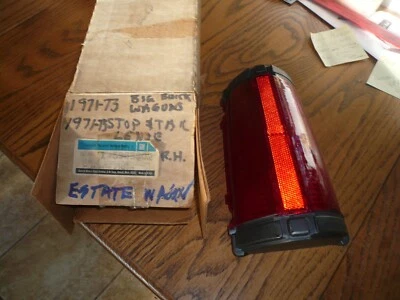 Lente de luz trasera derecha Buick Estate Wagon 5963799 1971-1973 - Nuevo de Lote Antiguo Foto 1 de 2