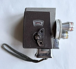 Vintage 1950’s DeJUR Electra 8mm Movie Camera Fully Automatic Three Lenses - Picture 1 of 7