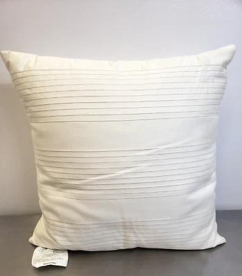 Hotel Collection 680 线数装饰枕头,18 x 18 英寸白色 — 第 1/4 张图片