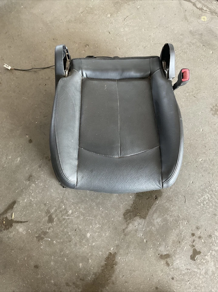 Cojín asiento delantero derecho Infiniti G37 10-13 87300-JU04A Foto 1 de 4