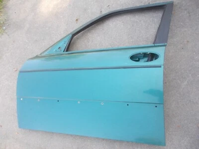 Carcasa de puerta delantera izquierda Saab 900 lado del conductor desnuda 95 96 97 usada OEM recogida local Foto 1 de 4
