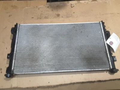 Radiator Convertible Fits 01-06 SEBRING 159853 Foto 1 de 4