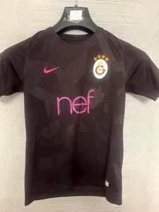 MEDIUM BOYS/10-12 YEAR NIKE GALATASARAY 2017  FOOTBALL/SOCCER THIRD SHIRT/TOP - Picture 1 of 5