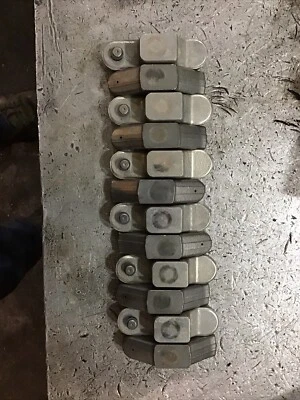 Juego de válvulas cruzadas motor International A26  Foto 1 de 4