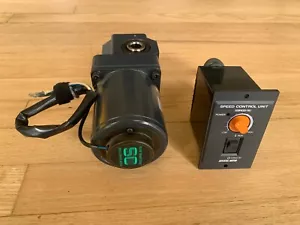ORIENTAL MOTOR WITH GEAR HEAD & CONTROLLER 115VOLT - Picture 1 of 9