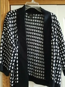 Women Worthington Black White Checkered Cardigan Sweater Size Medium 3/4 Sleeve - Picture 1 of 3