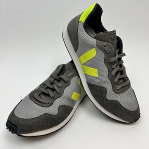 Veja SDU Sneakers Argento Jaune-Fluo B-Mesh Vegan Uomo 11 EU 44 Difetti in Foto - Foto 1 di 16