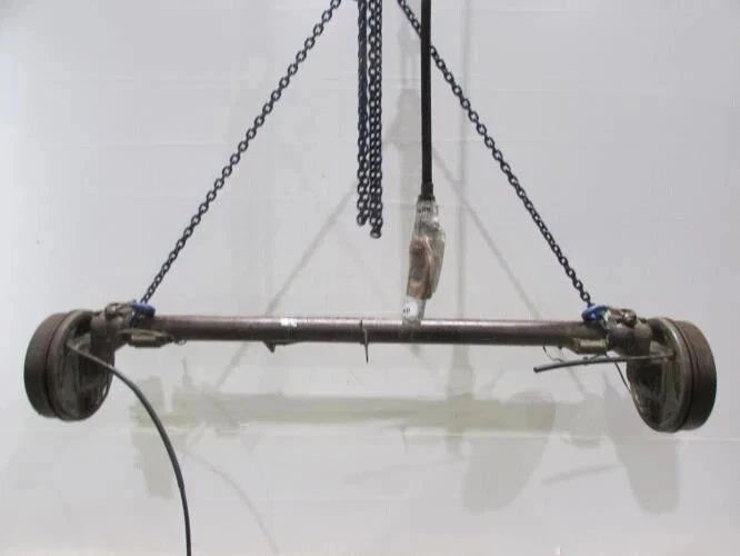 Essieu arriere RENAULT TRAFIC 1 PHASE 1 7700301593 - Photo 1/3