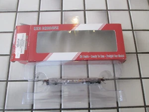 RED CABOOSE CANADIAN NATIONAL FISHBELLY FLAT CAR HO SCALE - Picture 1 of 8