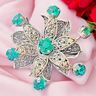 Broche vintage de marcasita y diamantes de imitación verdes - tono plateado 1,5 pulgadas Foto 1 de 4