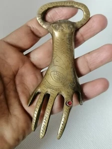 Splendido e raro antico amuleto apribottiglie vintage bronzo marocchino vecchio - Foto 1 di 12